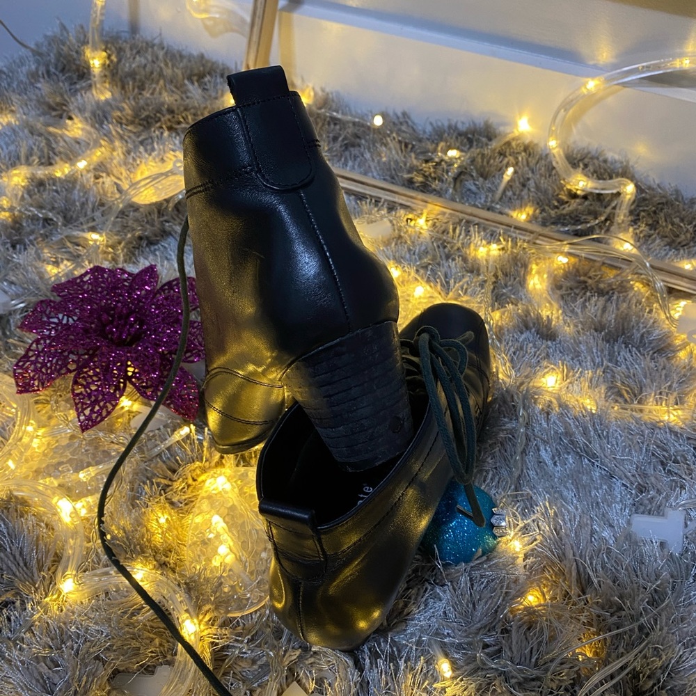 Ankle boots & booties